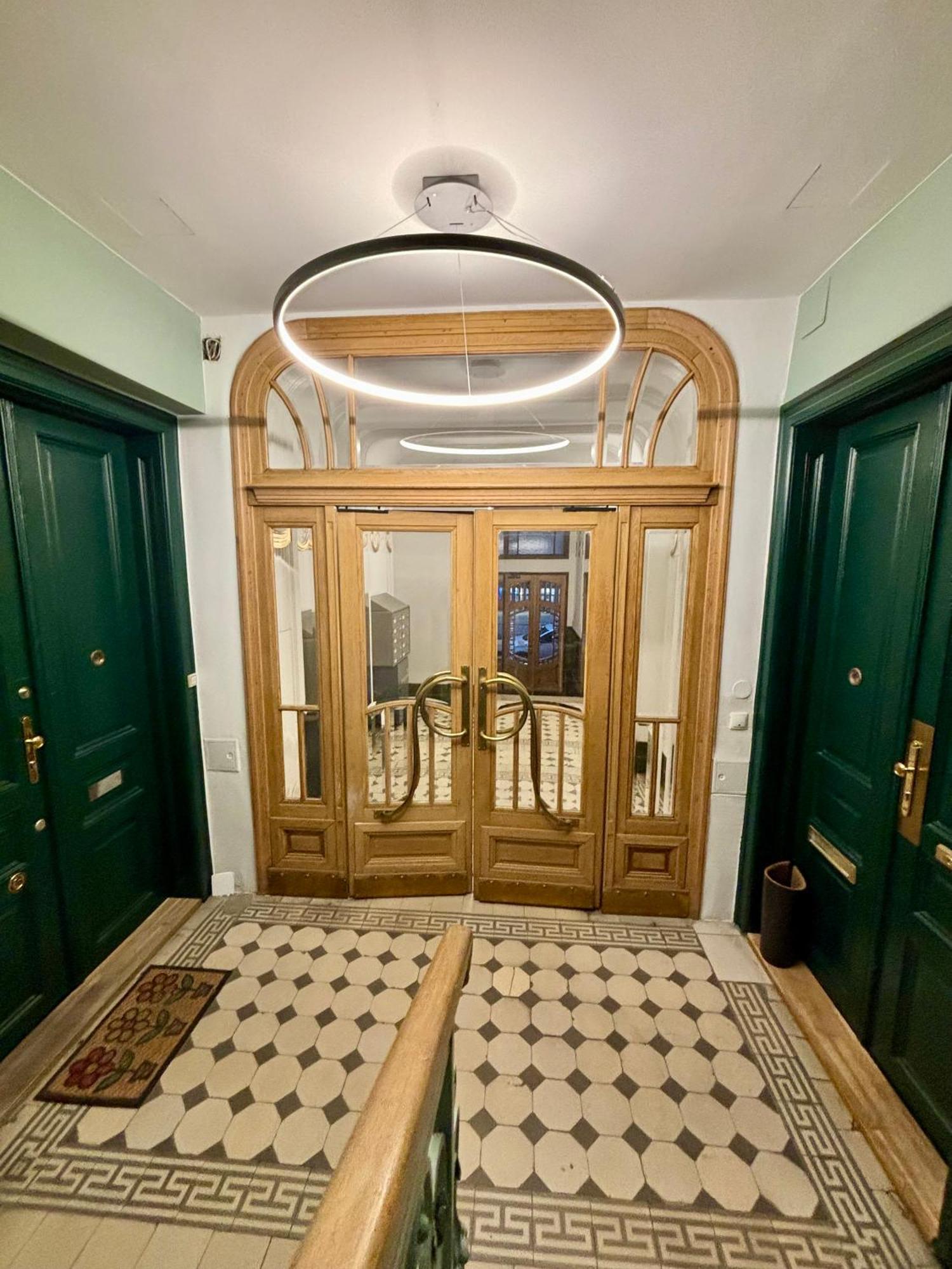 Perfect Close Schoenbrunn Castle Apartment