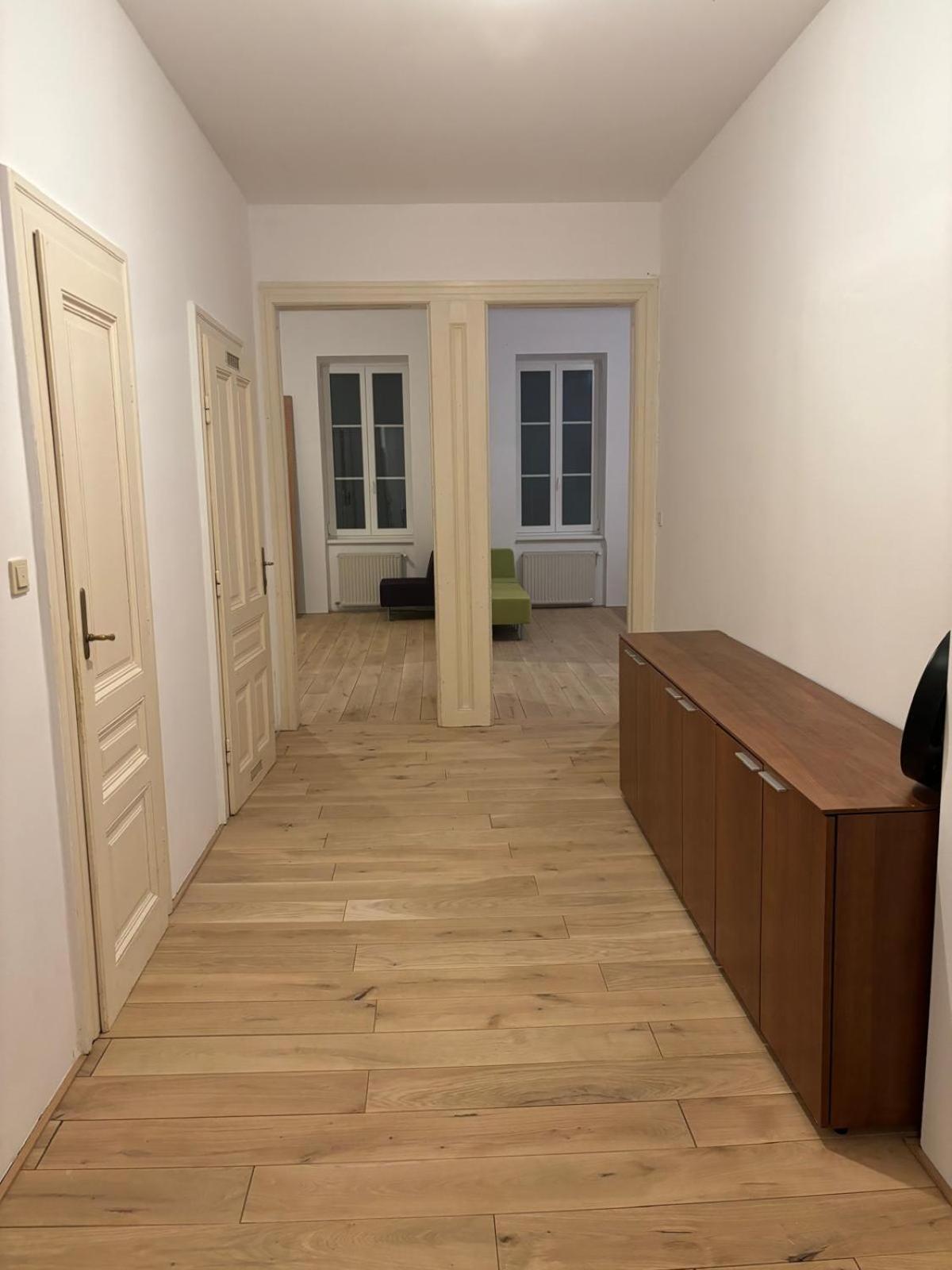 Apartment Perfect Close Schoenbrunn Castle